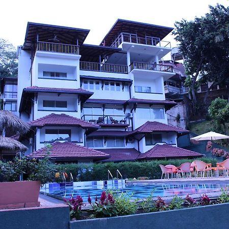 Kandyan Hotel Esterno foto