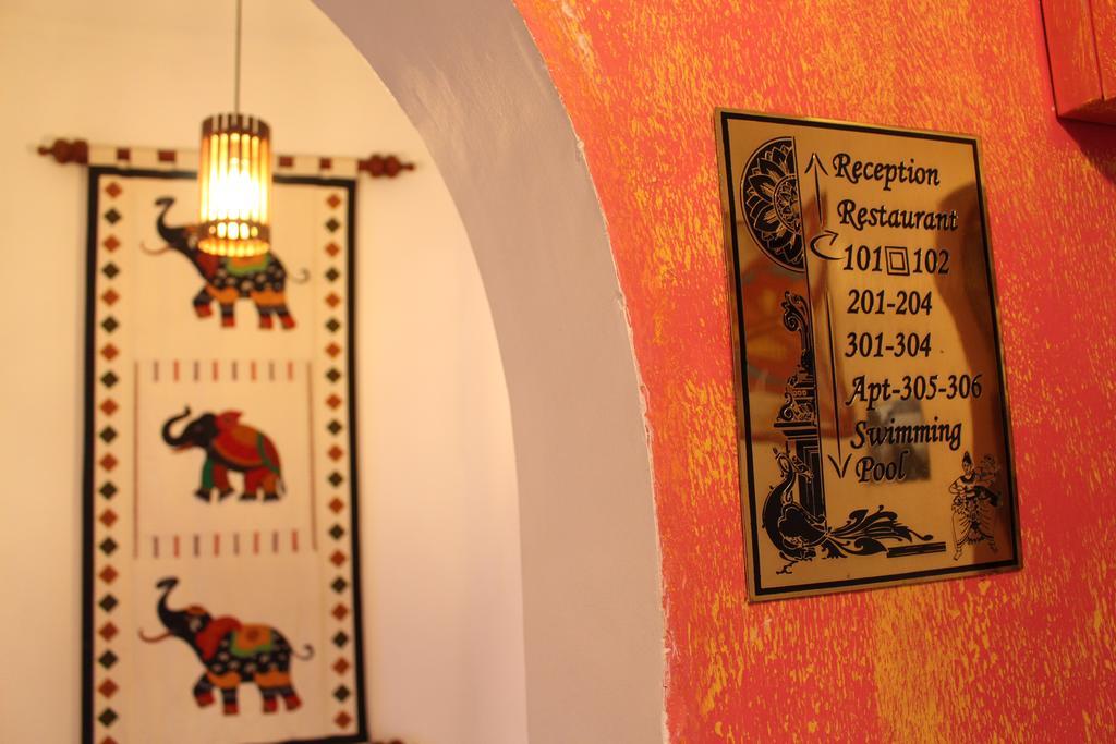 Kandyan Hotel Esterno foto