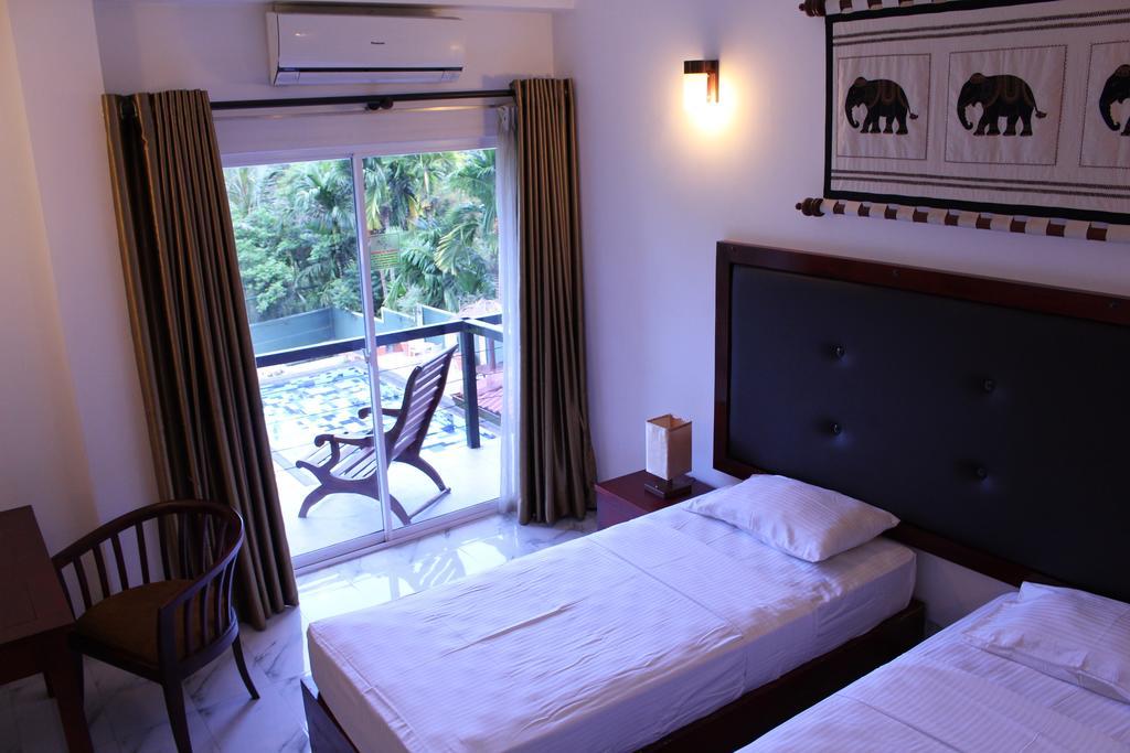 Kandyan Hotel Esterno foto