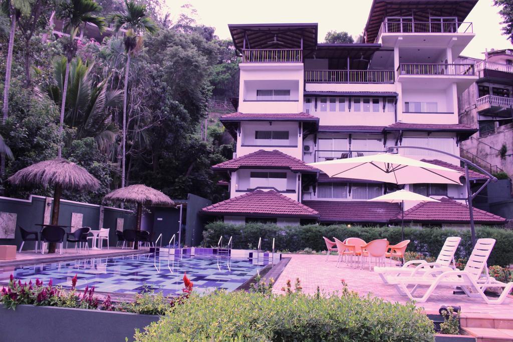Kandyan Hotel Esterno foto