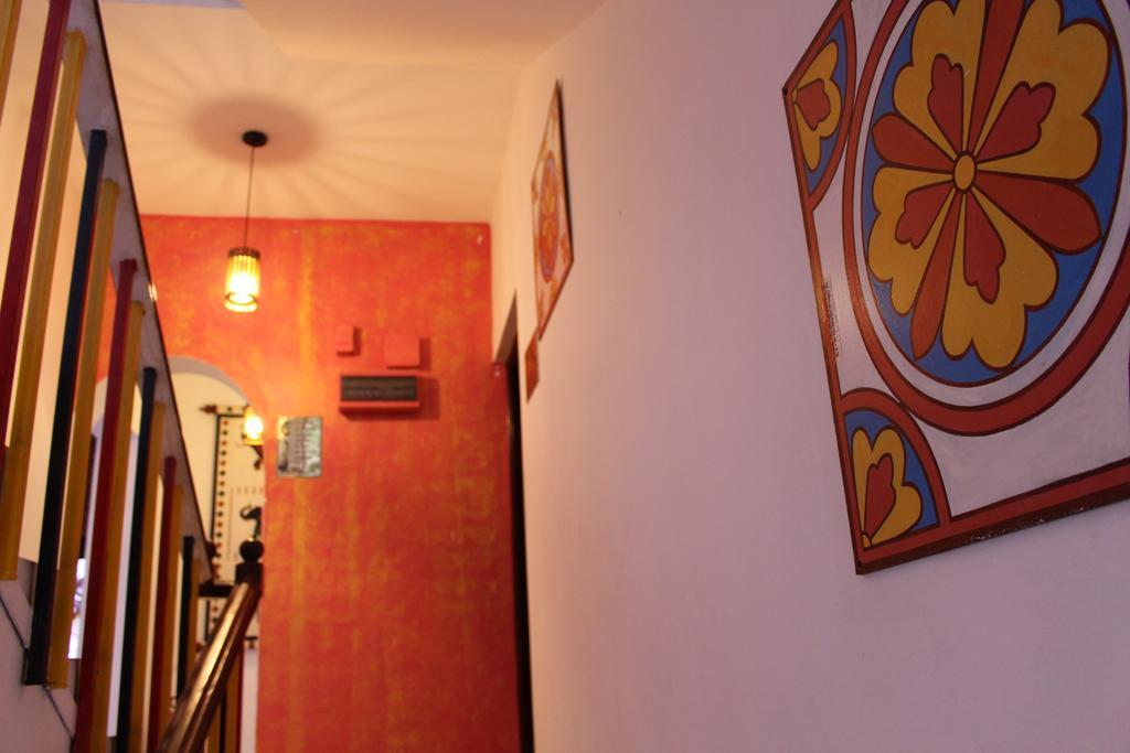 Kandyan Hotel Esterno foto