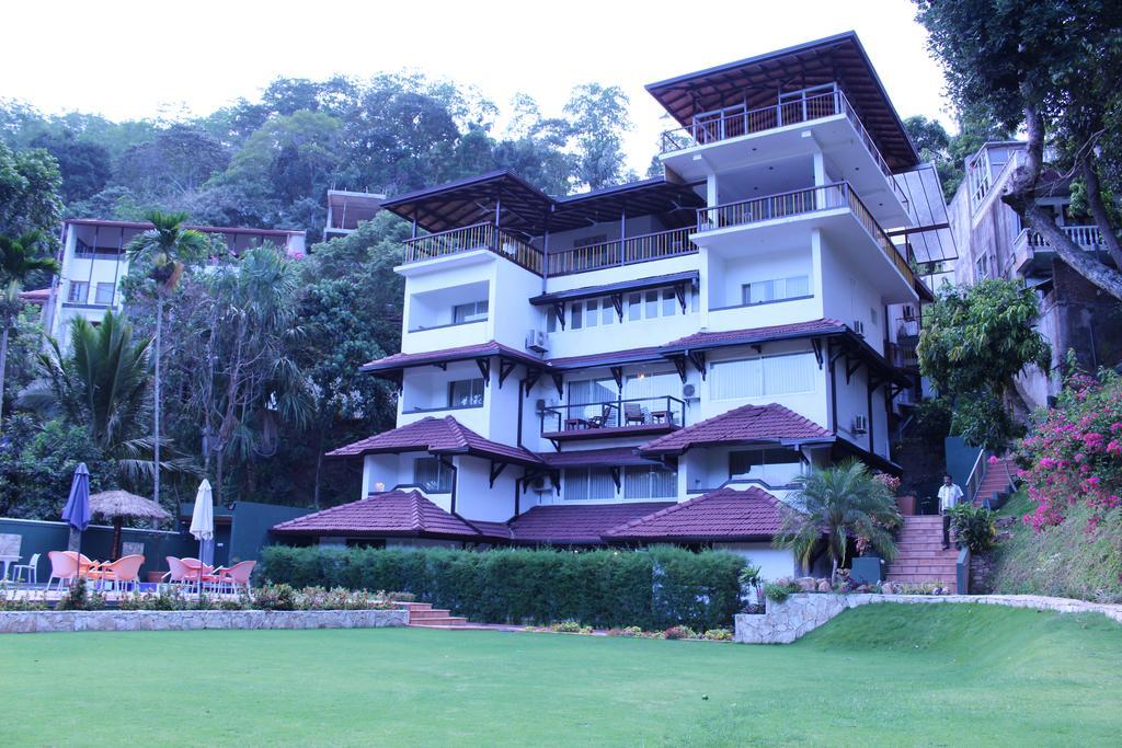 Kandyan Hotel Esterno foto