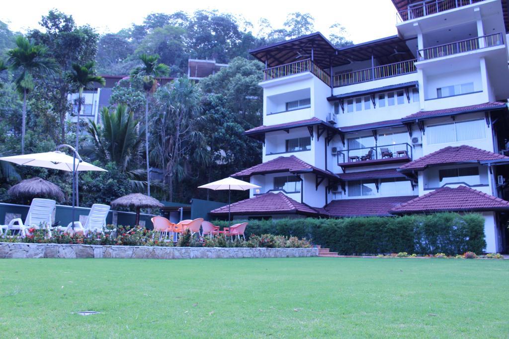 Kandyan Hotel Esterno foto